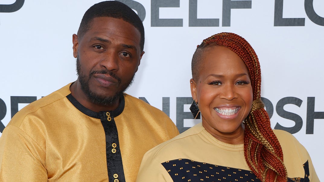 0415-Tina-And-Teddy-Campbell-Happier-Times-PRIMARY