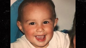 0427-Gavin-Leatherwood-Cute-Kids-hero