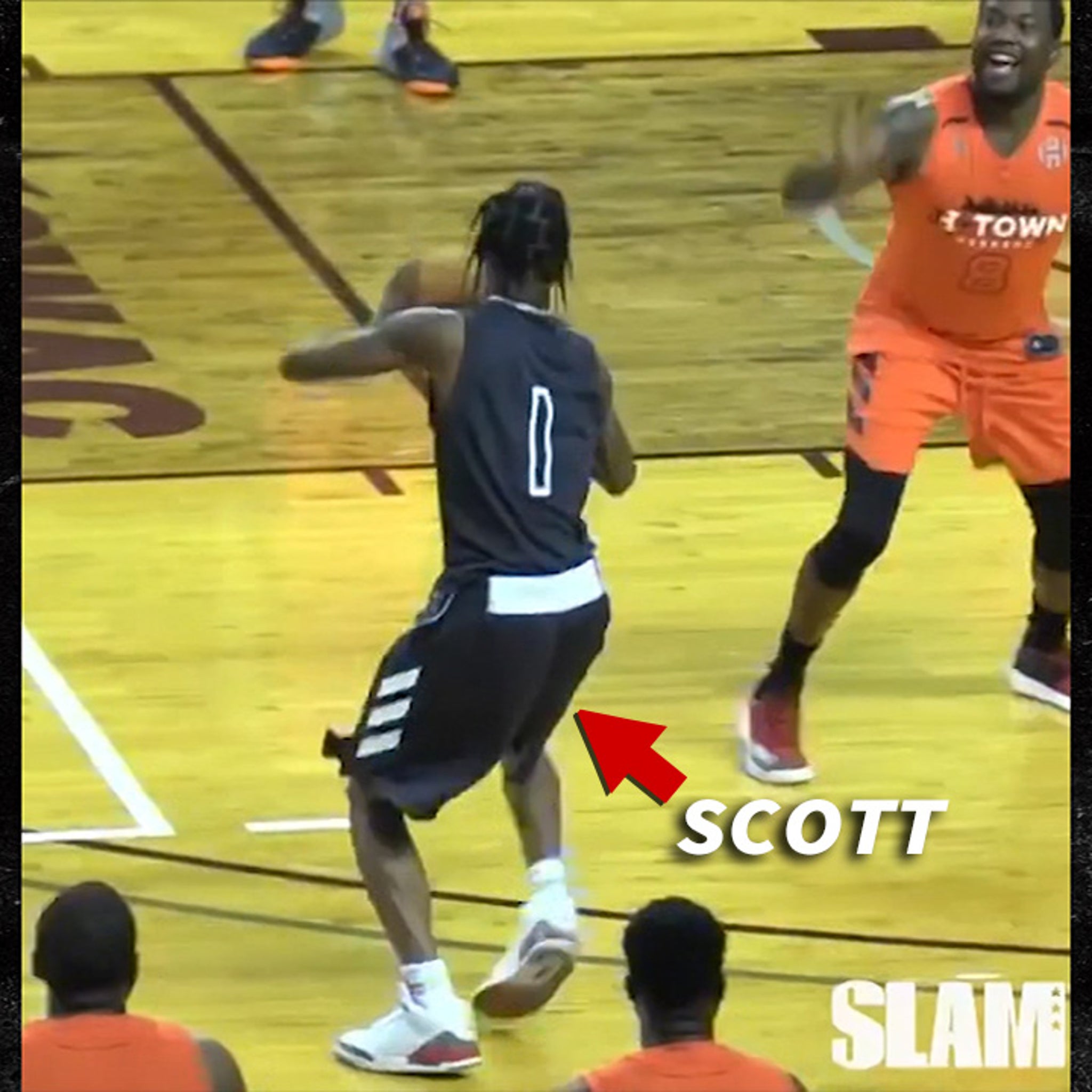 His teammate said he used to run like Travis Scott. 😅😭 #shorts 