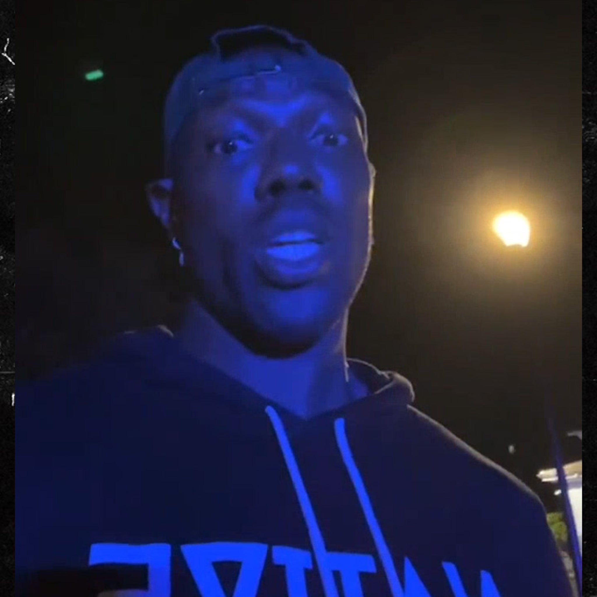 Terrell Owens Gets into Fight with Man Outside Los Angeles-Area Drug Store  [Video]