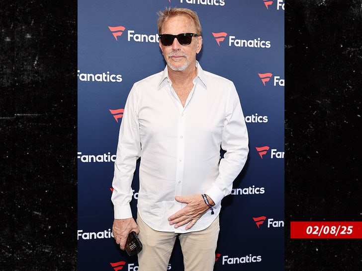 kevin costner sub getty swipe