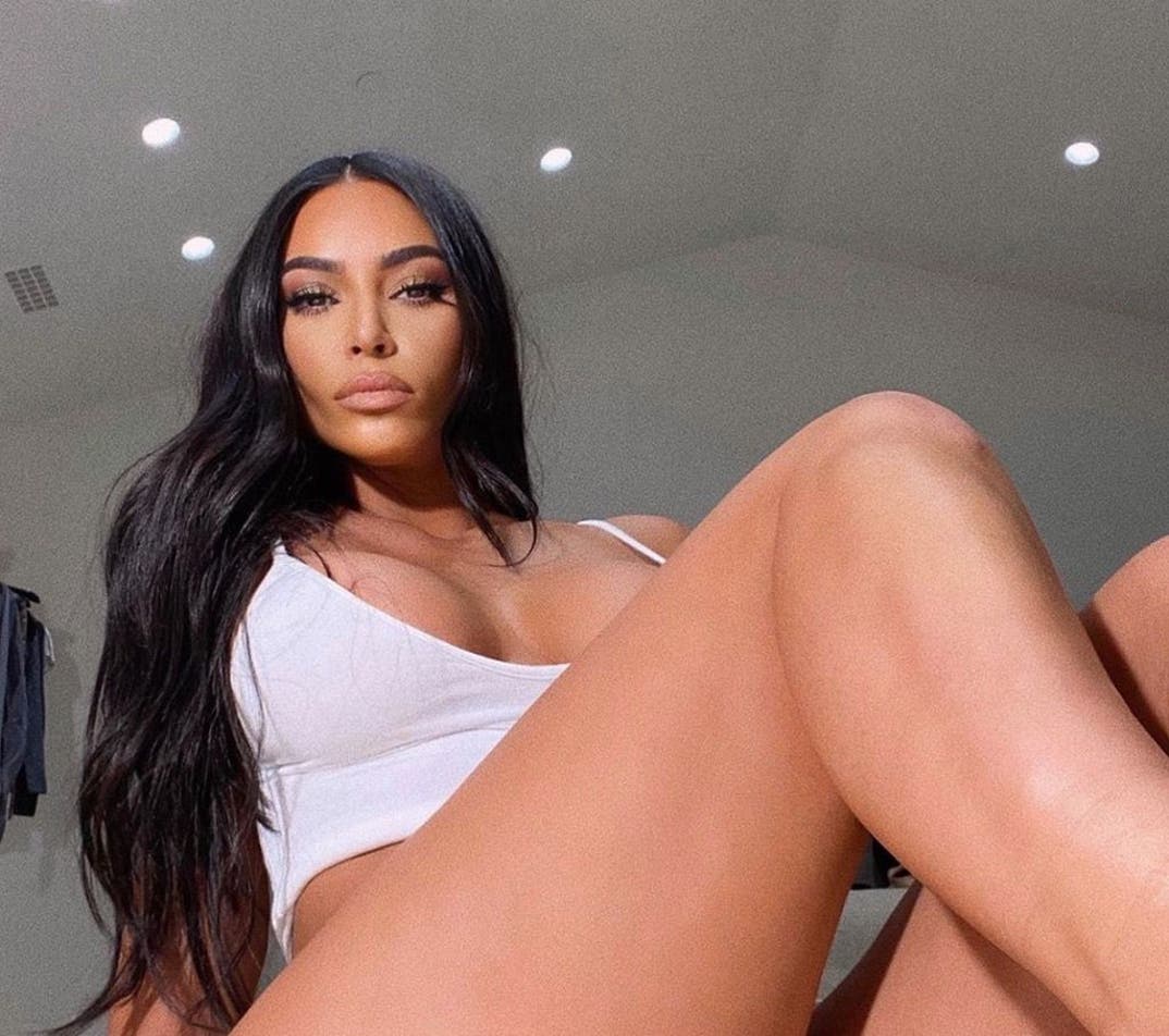 kim-kardashian-2020-hot-shots-photos11