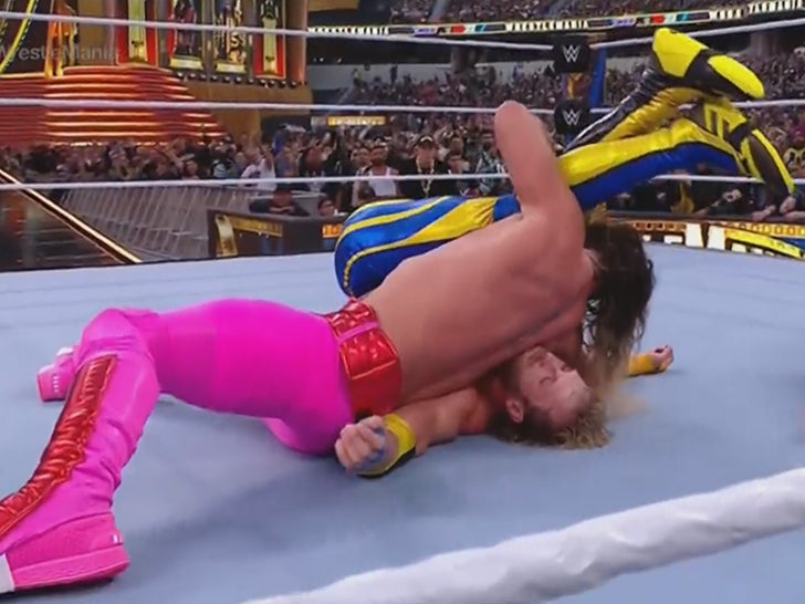 Seth Rollins Beats Logan Paul At WrestleMania, KSI Makes