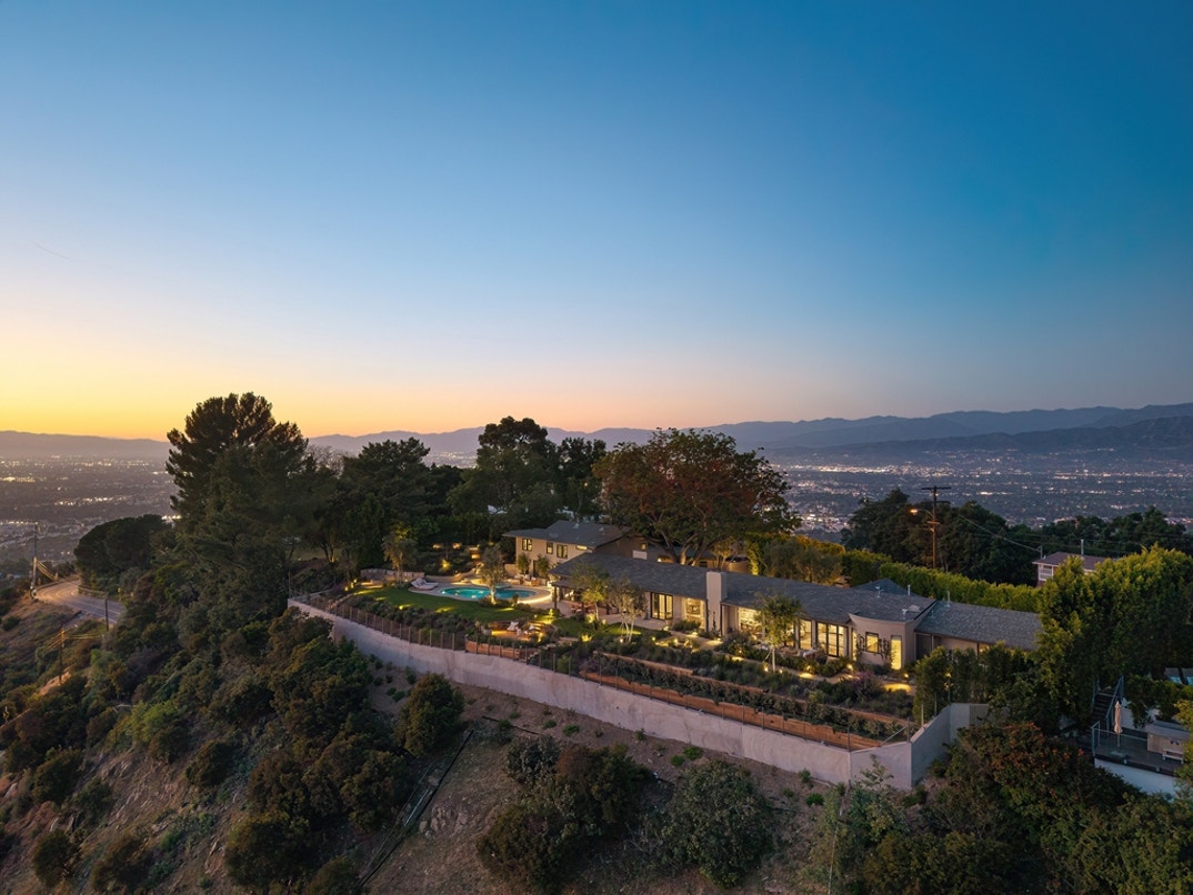 Chris Evans Hollywood Home 12