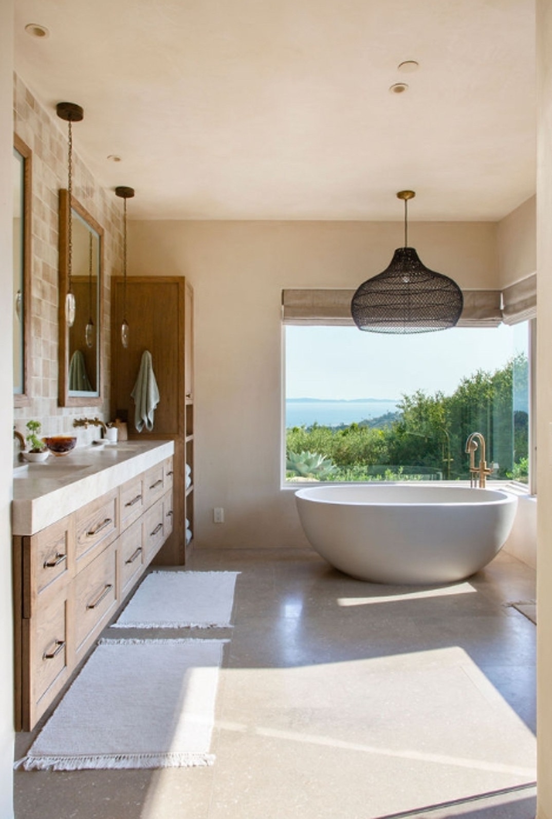 Christopher Lloyd Selling SB Retreat 15