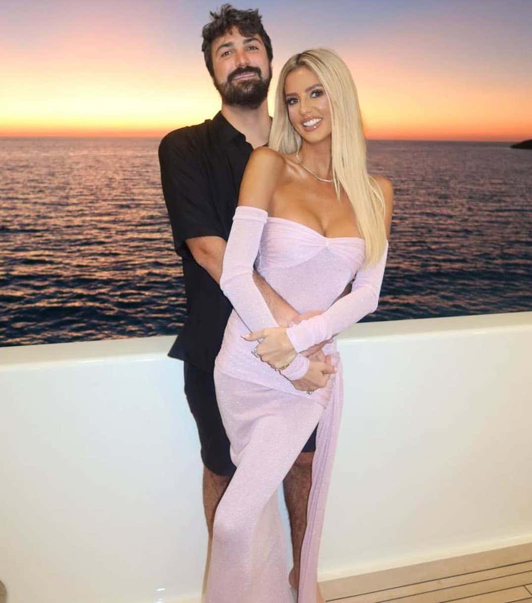 Emma Hernan Bahamas 16