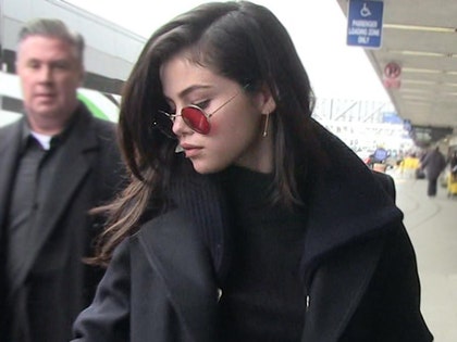 0914-selena-gomez-TMZ-01