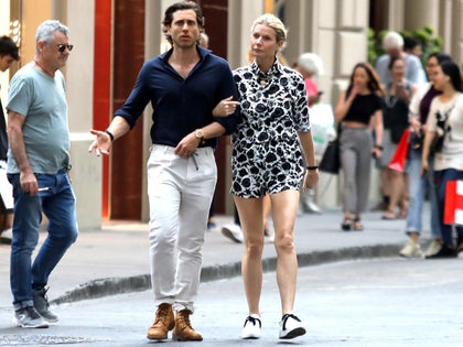 0624-Gwyneth-Paltrow-Brad-Falchuk-Florence-together-photos-primary