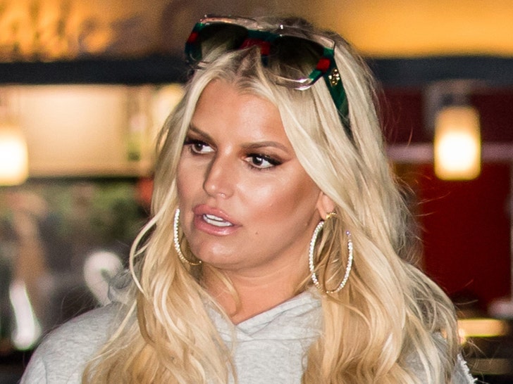 Jessica Simpson S Book Tour Security Beefing Up After Anti Fur Protests