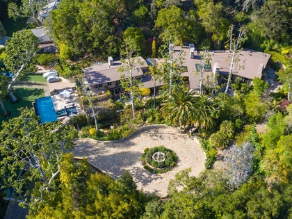 jennifer lopez house backgrid