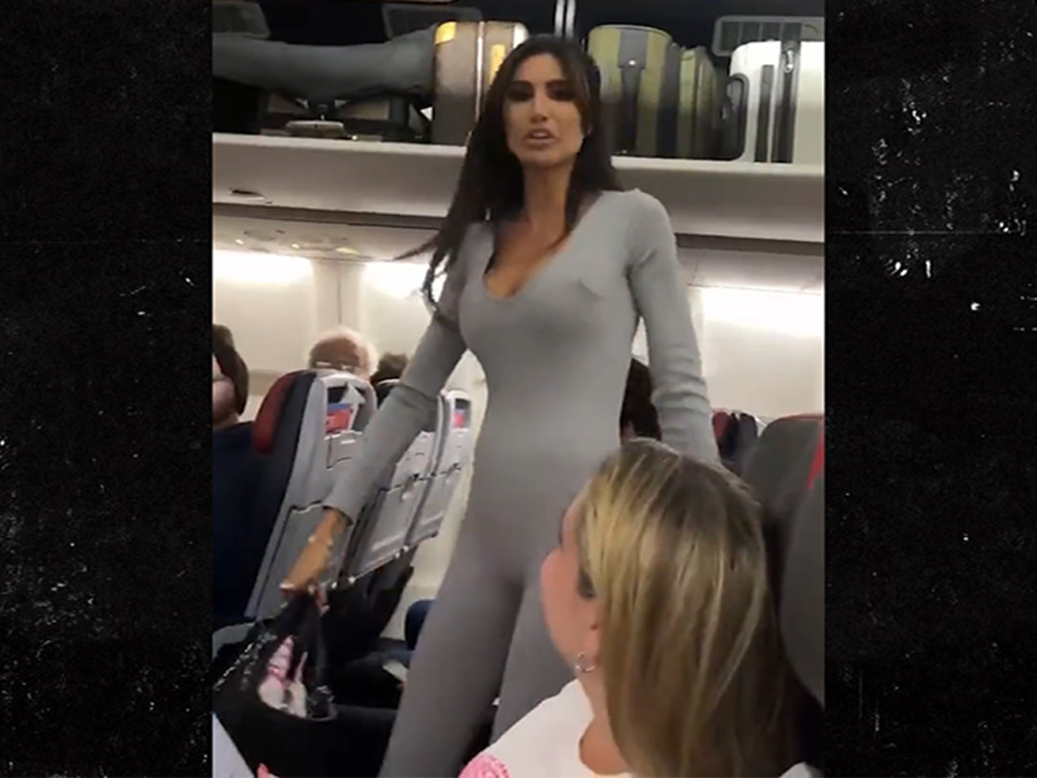 IG Famous Woman In Viral Plane Video Says She Left Flight On Her Own Terms photo