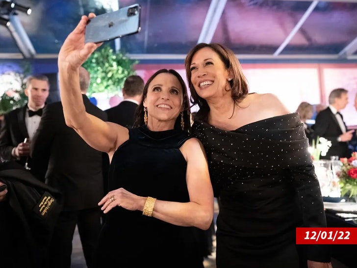 julia louis dreyfus kamala harris sottotitolo