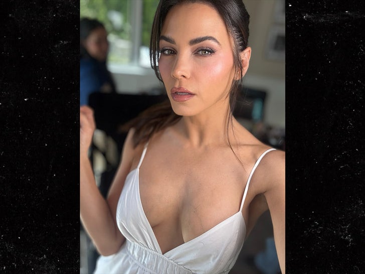 1202-Jenna-Dewan-Hot-Shots-SUB-1