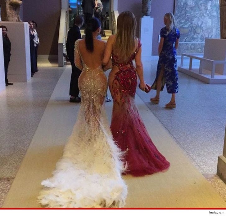 Kim Kardashian Jennifer Lopez Asses Meet At Met Gala Photo