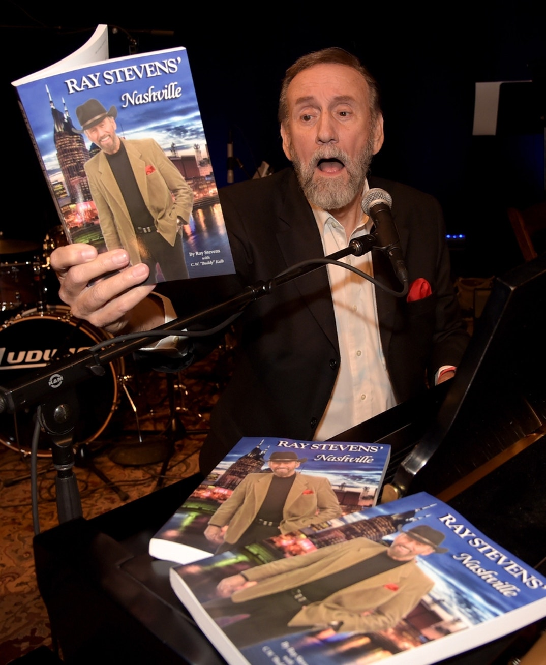 Ray Stevens Performance Photos 0