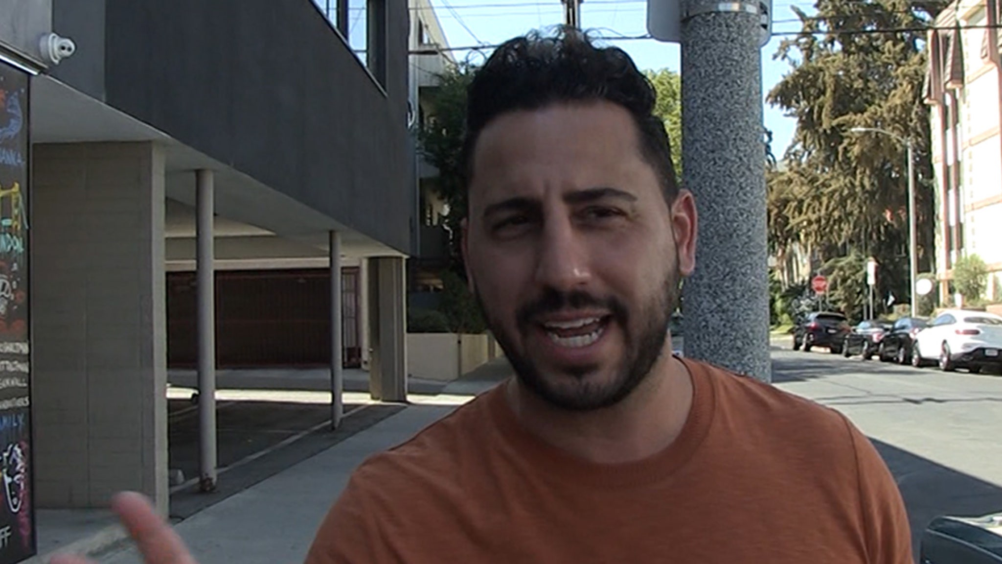 Josh Altman Says Britney Spears Can Move to Hollywood for $25 Million thumbnail