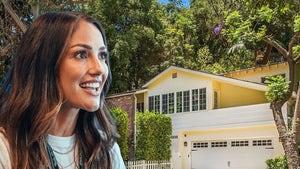 Minka Kelly With Her Bungalow