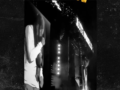 111818_travis_scott_primary