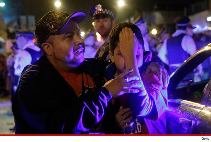 Chicago Blackhawks -- Kid Smacked with Bottle In Stanley Cup :: 0616-main-blackhawks-injury-getty-4