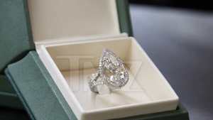 Paris Hilton's Engagement Ring Worth $2 Million, Chris Zylka Ordered It in Summer