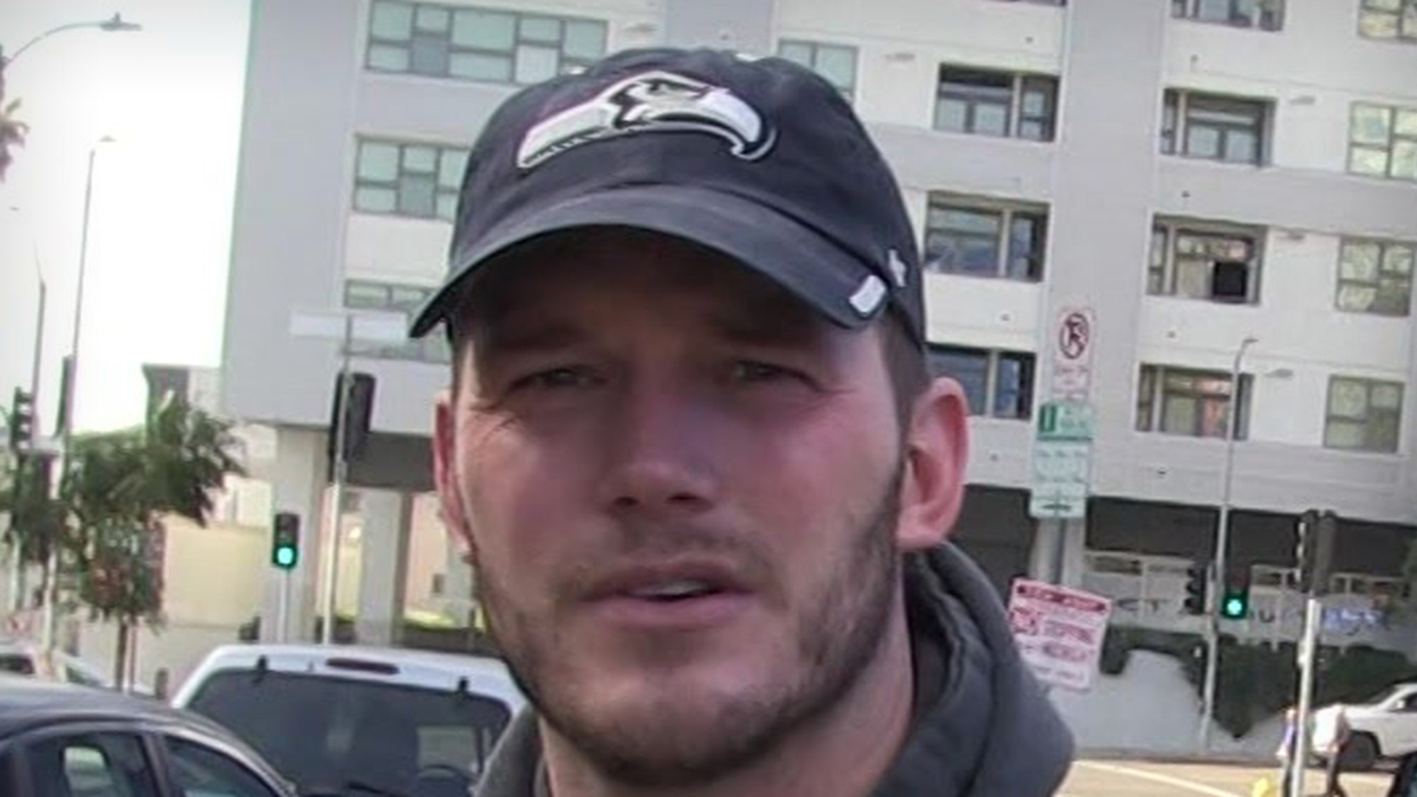 Chris Pratt Says the old tweets were falsified with big terms