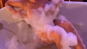 Sexy Stars In Suds -- Bathtub Beauties!