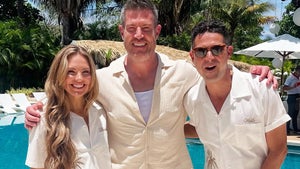0512-bachelor-in-paradise-behind-the-scenes-primary_720
