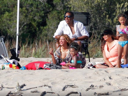 0905_beyonce_jay_z_birthday_party_Beach_photos_launch