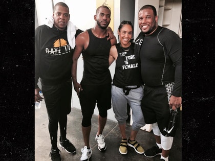 0525-jay-z-chris-paul-cp3-soul-cycle-workout-class-INSTAGRAM-01