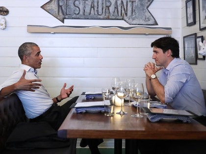 0607-barack-obama-justin-trudeau-at-dinner-twitter-02