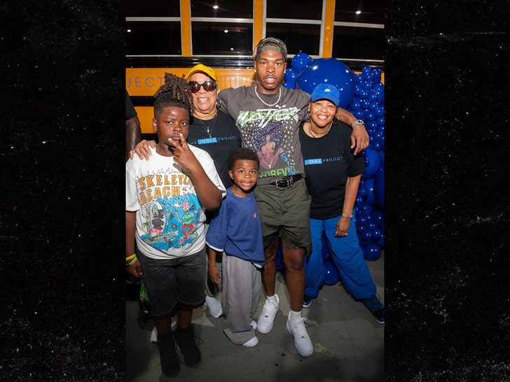 Lil Baby, The Jones Project para distribuir na escola 2