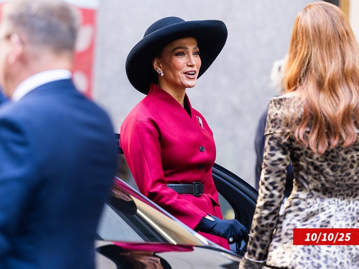 jennifer lopez sub getty swipe 1