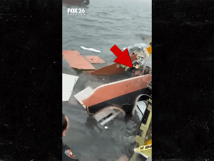 122325_mexican_plane_crash_aftermath_social