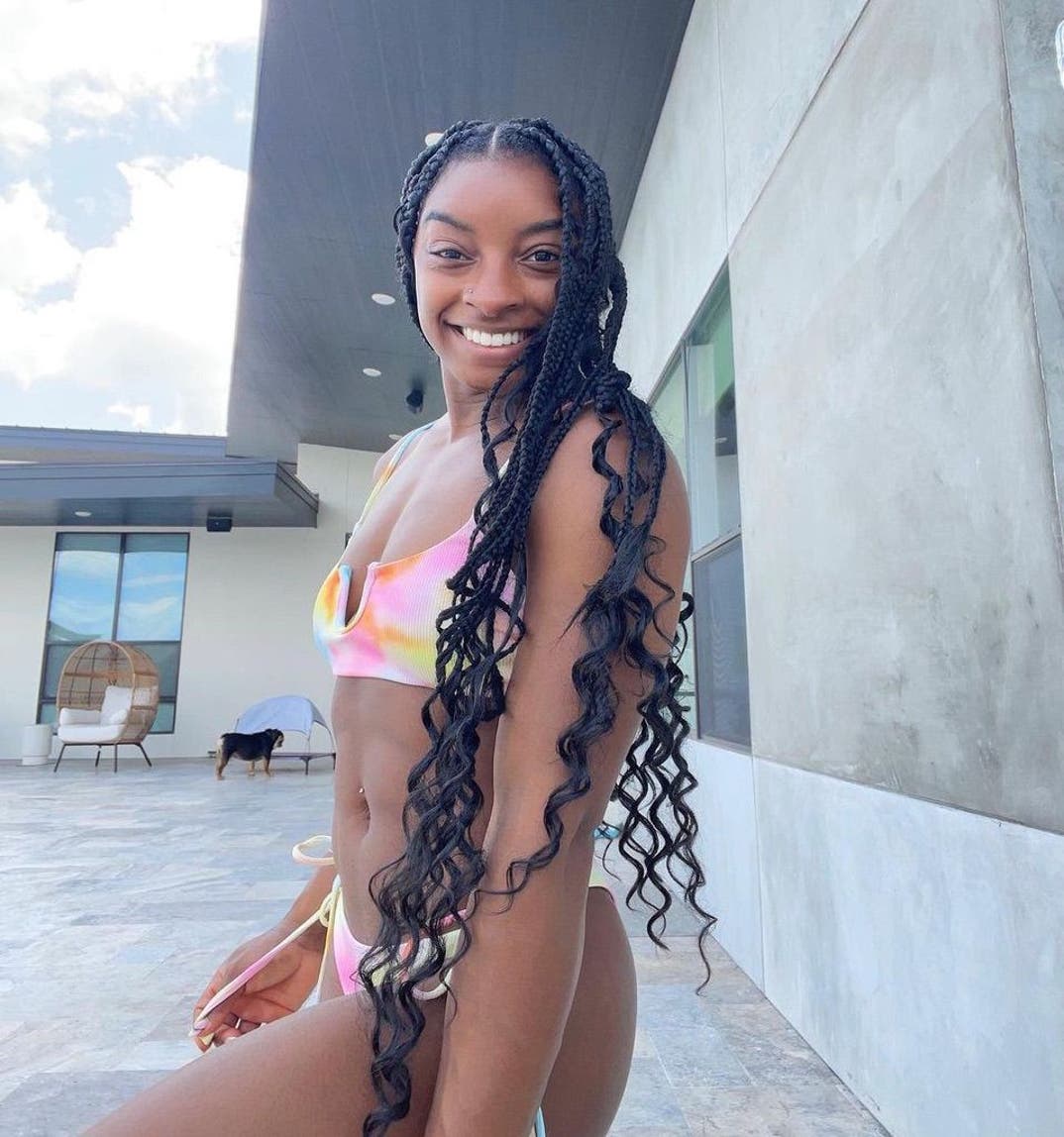 0313 Simone Biles Hot Shots 10