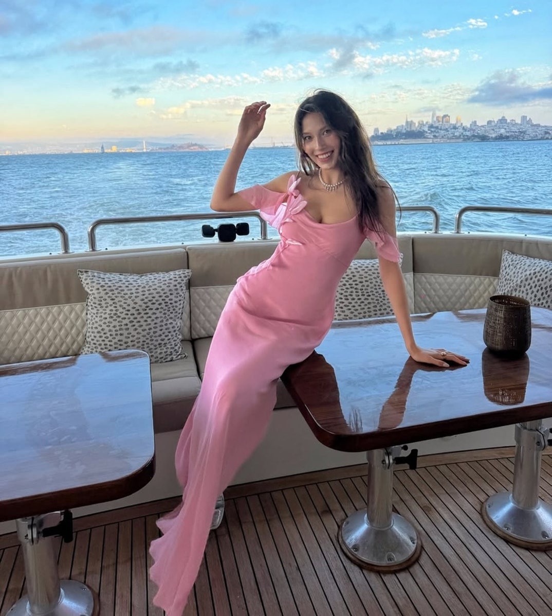 Eileen Gu Hot Shots 9