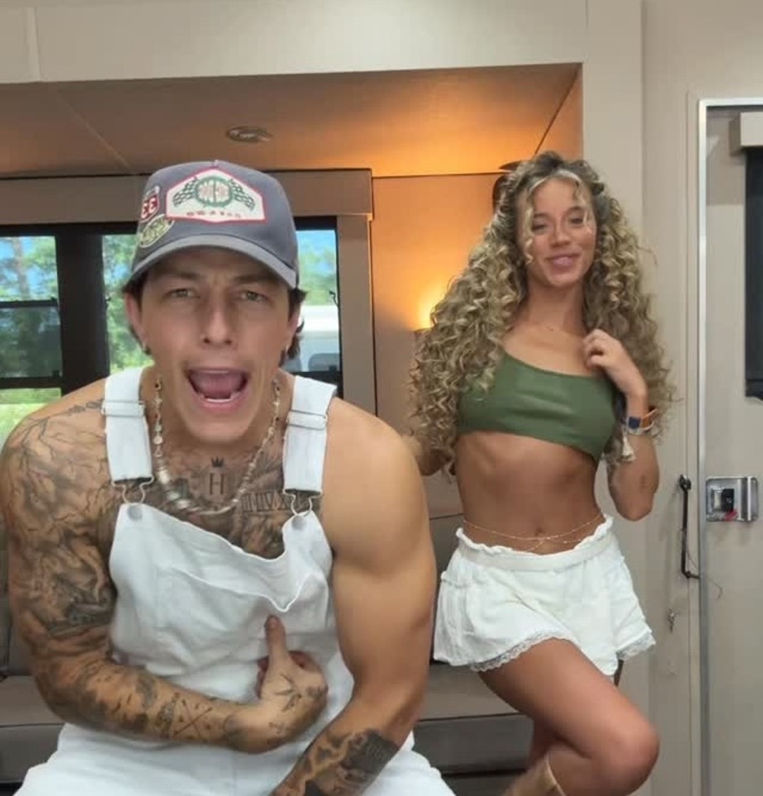 Taylor Holder and Zoey Aune