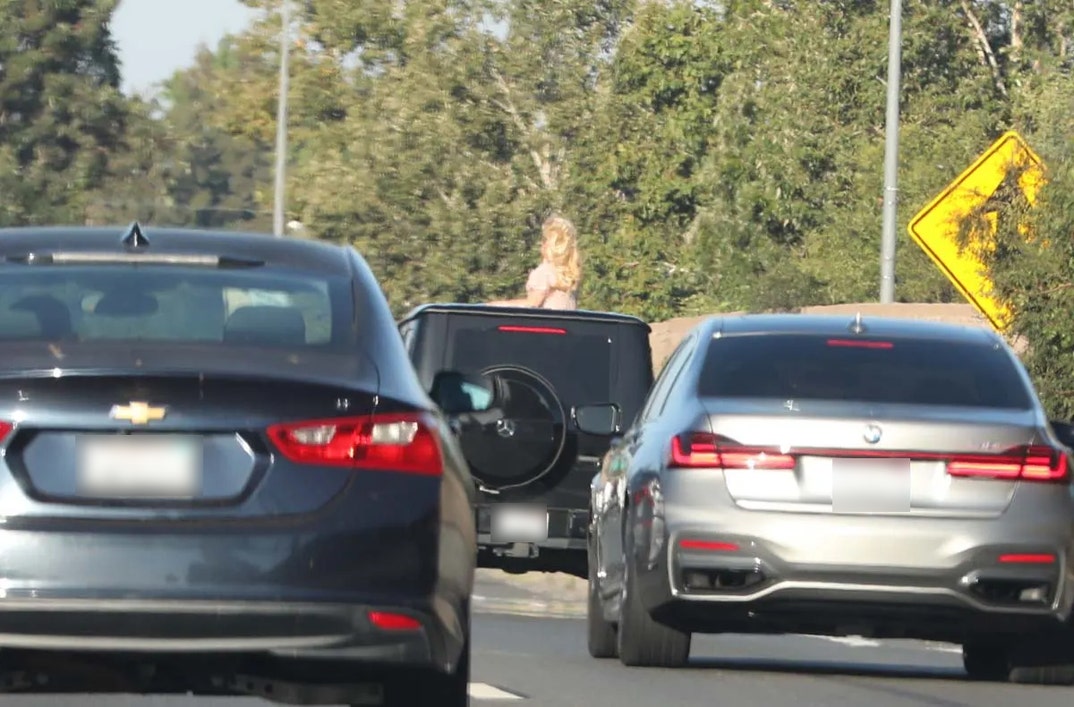 britney-spears-blurred-3