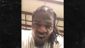 Pacman Jones Training, Shopping, Smiling After Airport Fight