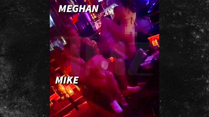 'RHOC' Meghan King, Strip Club'da 'Bachelorette' Yıldızı Mike Johnson ile Rahat Ediyor