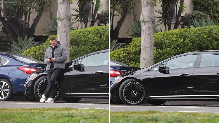 Ben Affleck's Car Gets Boxed In, Struggles To Pull Out Of Parking Spot In Video
