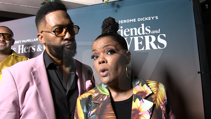 102925 yvette nicole brown kal.jpg