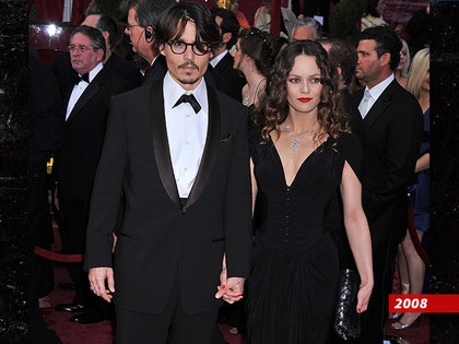 0528-johnny-depp-vaness-paradis-getty-01
