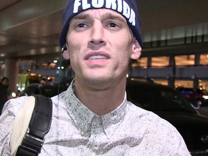 0823-aaron-carter-tmz-01