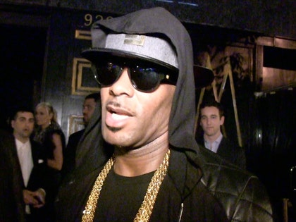 0412-r-kelly-tmz-01