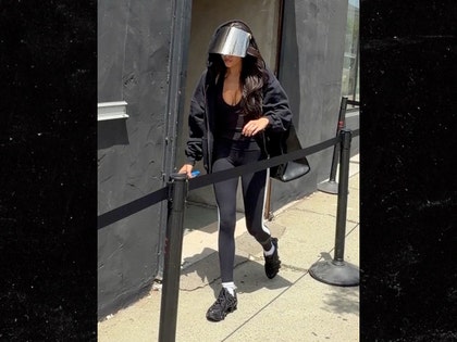 sub-Sarah-Nader-backgrid-1