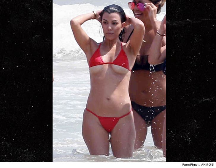 Leaked Kourtney Kardashian Hot Bikini In Mexico