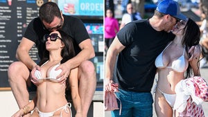 0126-Courtney-Stodden-Jared-Safier-PDA-PRIMARY