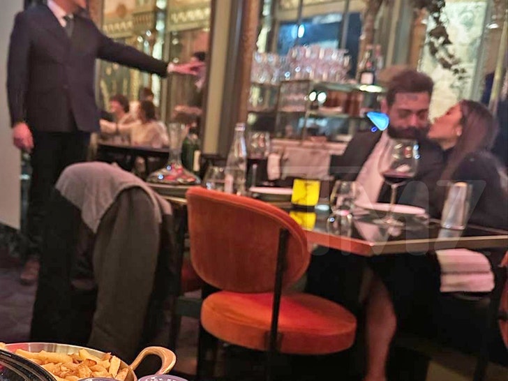 post malone and new gf at dinner tmz 3