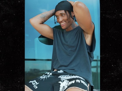 D. SMITH post instagram