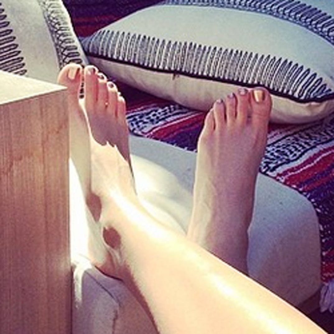 Hollywood Hoofs -- Guess Whose Pedicured Pics!